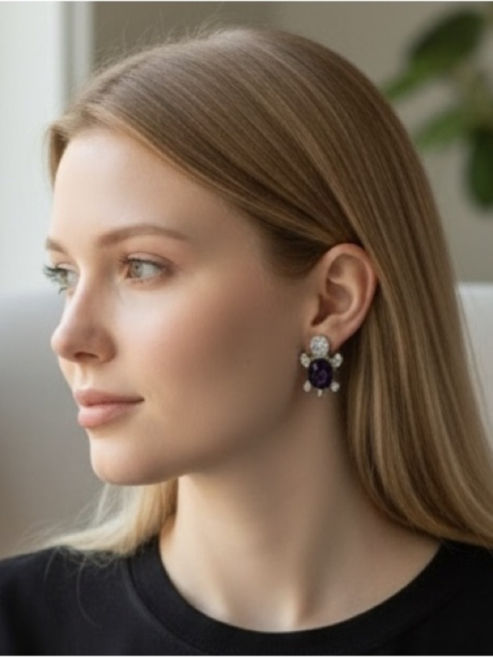Elegant Turtle Crystal Stud Earrings 🆕